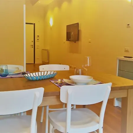Sacra Famiglia Ausonia Apartment *