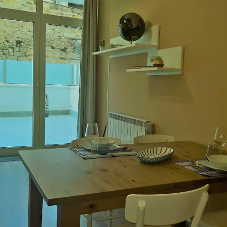 Sacra Famiglia Ausonia Apartment *